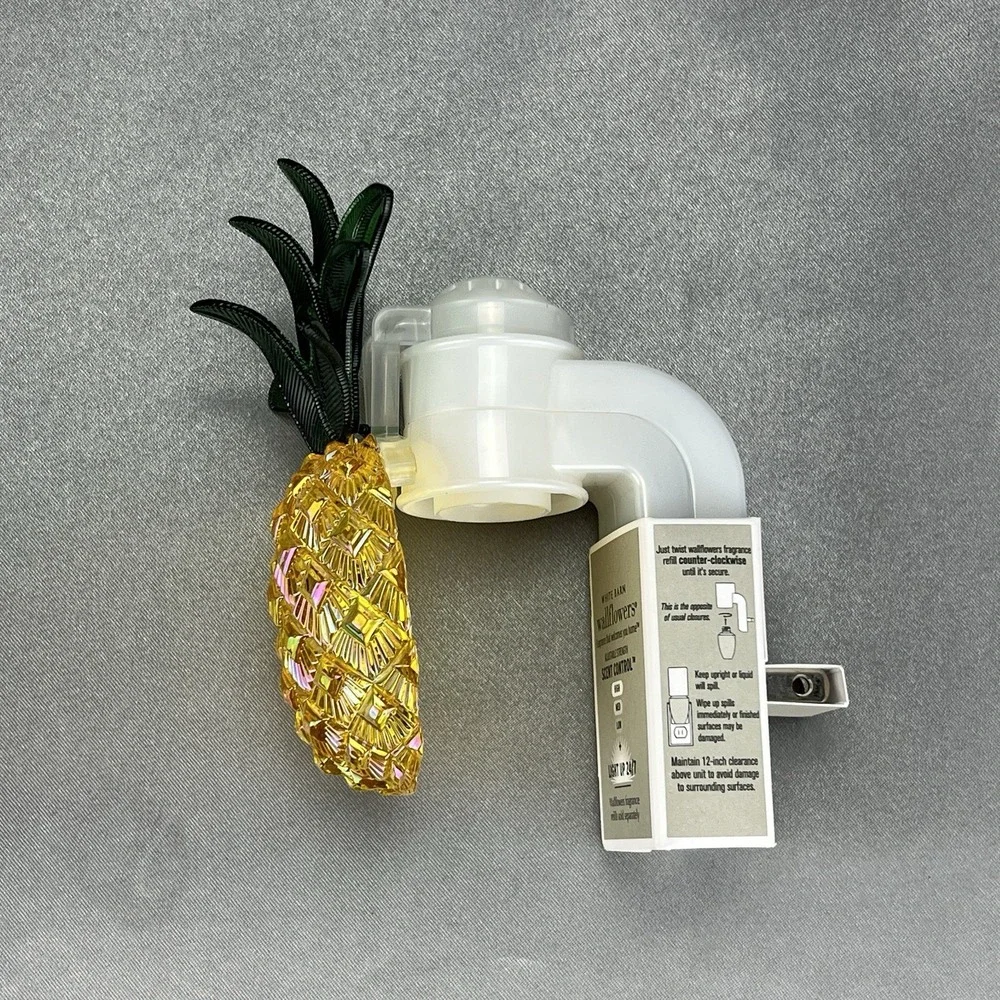 Bath & Body Works Wallflower Plug-in + Pink‎ Pineapple Sunrise Fragrance Refill